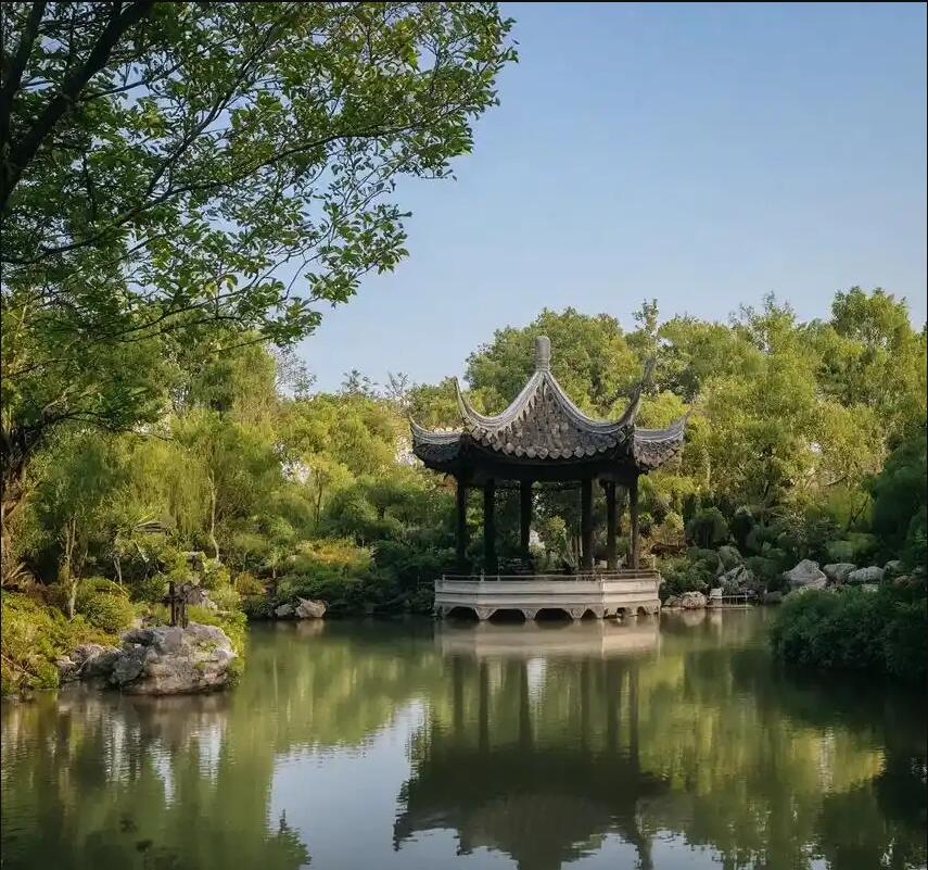 蚌埠蚌山夜白餐饮有限公司